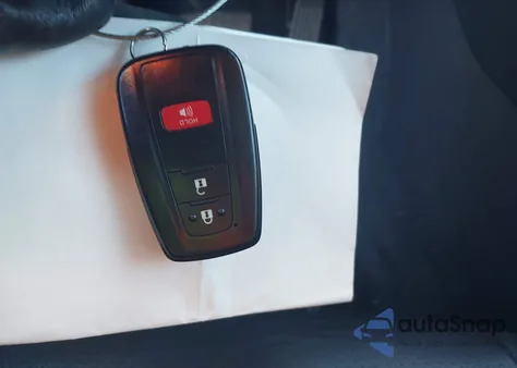 2020 Toyota Rav4 Xle из США, поврежденный, VIN 2T3P1RFV1LW103821